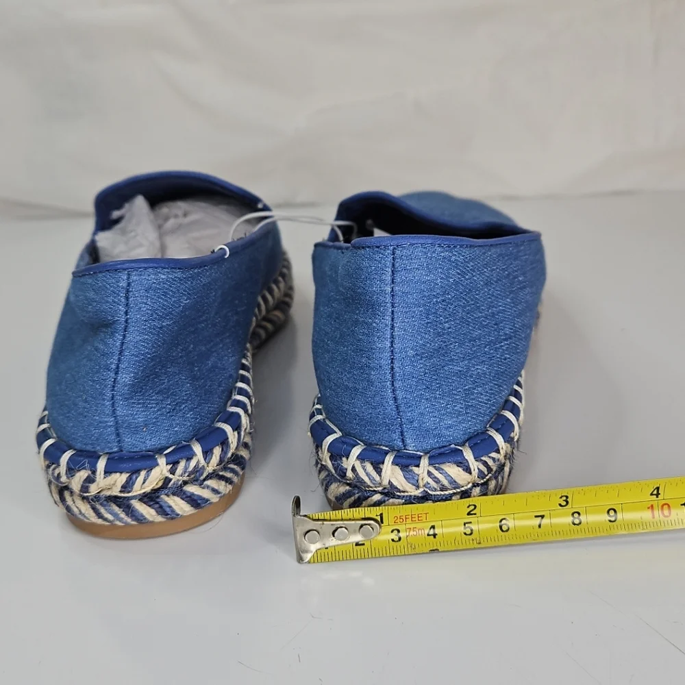 Universal Thread comfortable womens